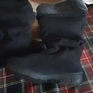A pair of brand new Melrose ave boots size 10 med